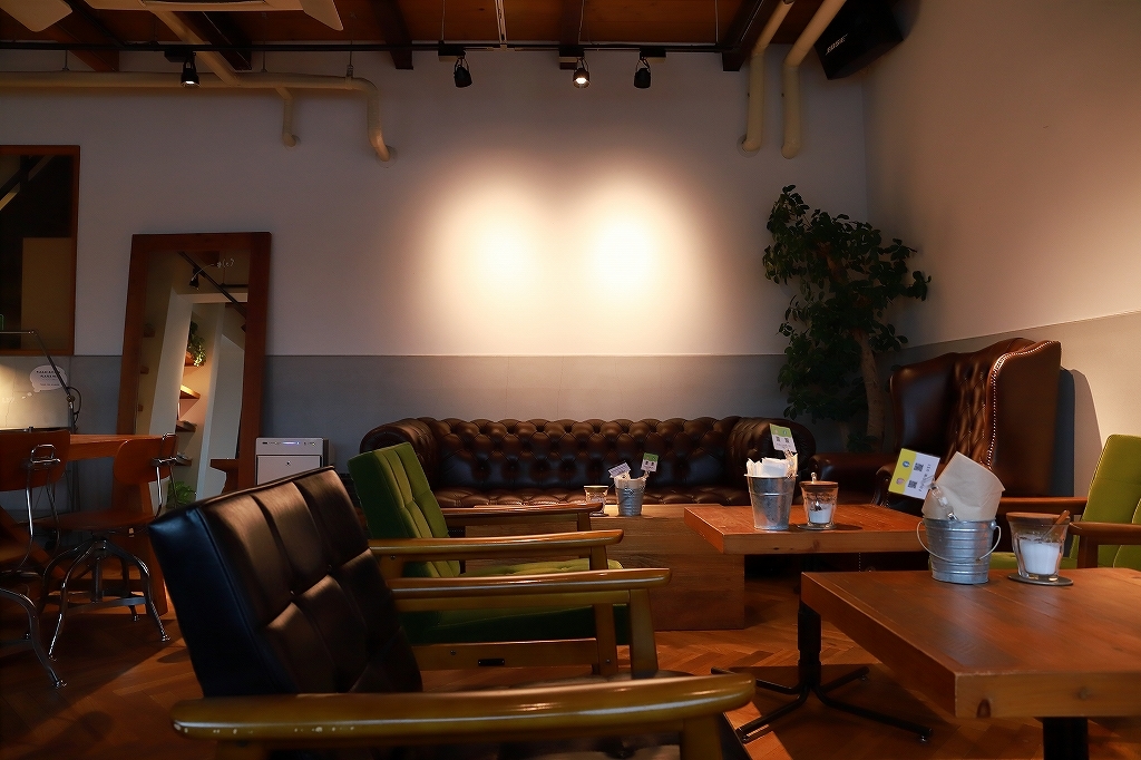 京都 九条 The Lower East Nine Hostel Cafe 関西帰省 1 うろ子とカメラ 京都 九条 The Lower East Nine Hostel Cafe 関西帰省 1 うろ子とカメラ