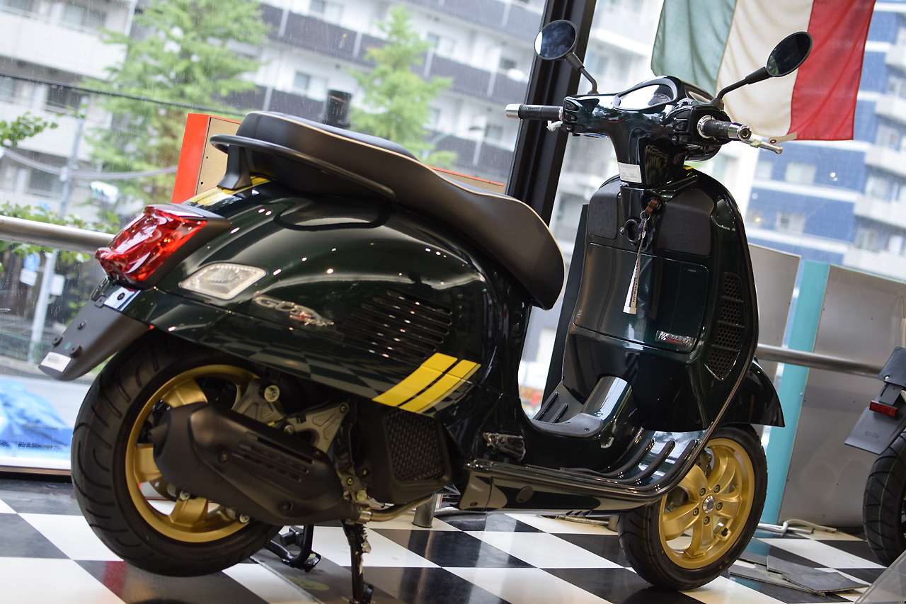 Vespa GTS Super 150 Racing Sixties （レーシングシックスティーズ）_d0099181_13050016.jpg