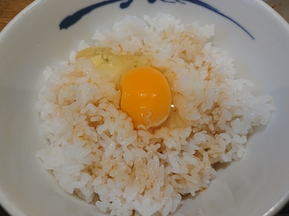 10/20 選べる小鉢の卵かけご飯ミニ牛皿豚汁チェンジ￥390@松屋_b0042308_06531352.jpg
