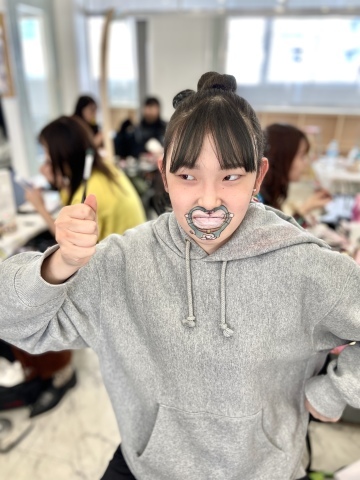 授業紹介「ヘアメイク」_f0093508_08554443.jpeg