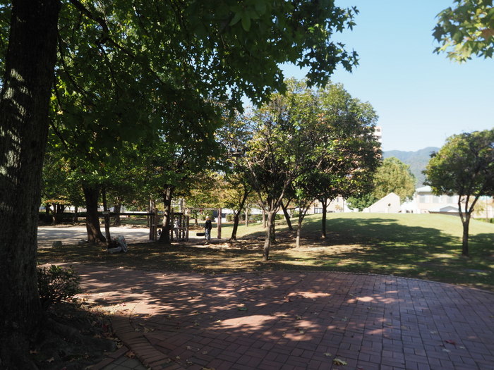 佐伯区民文化センター&五日市中央公園_c0116915_00280768.jpg