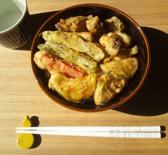 天ぷらの残りで 天丼 Minha Praia 天ぷらの残りで 天丼 Minha Praia