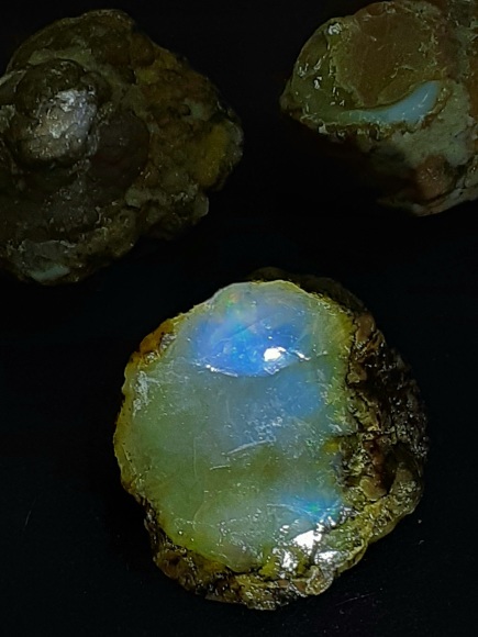宝坂屋敷鉱山の蛋白石_a0199297_01532741.jpg