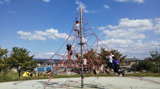 公園で強くなろう In 峰塚公園 エヴァ初号機の奮闘記 公園で強くなろう In 峰塚公園 エヴァ初号機の奮闘記