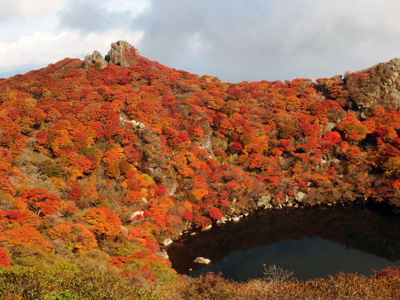 ■くじゅう大船山・御池の紅葉、そして我ながら前代未聞の……_d0190217_17452968.jpg