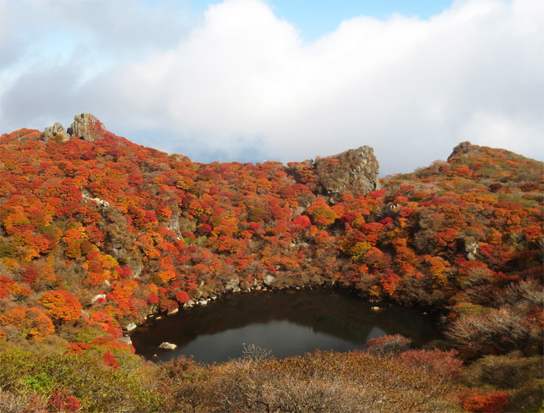 ■くじゅう大船山・御池の紅葉、そして我ながら前代未聞の……_d0190217_18513050.jpg