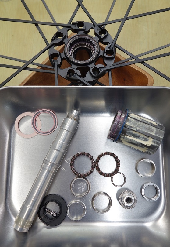 カンパニョーロ EURUS CULTチューニングホイールメンテナンス ロードバイクPROKU_b0225442_18435090.jpg