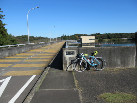 久しぶりの自転車＆ダム巡り_e0268680_00104544.jpg