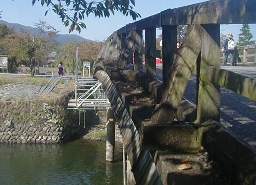 ●嵐山中ノ島小橋修復、その2_d0053294_12573778.jpg
