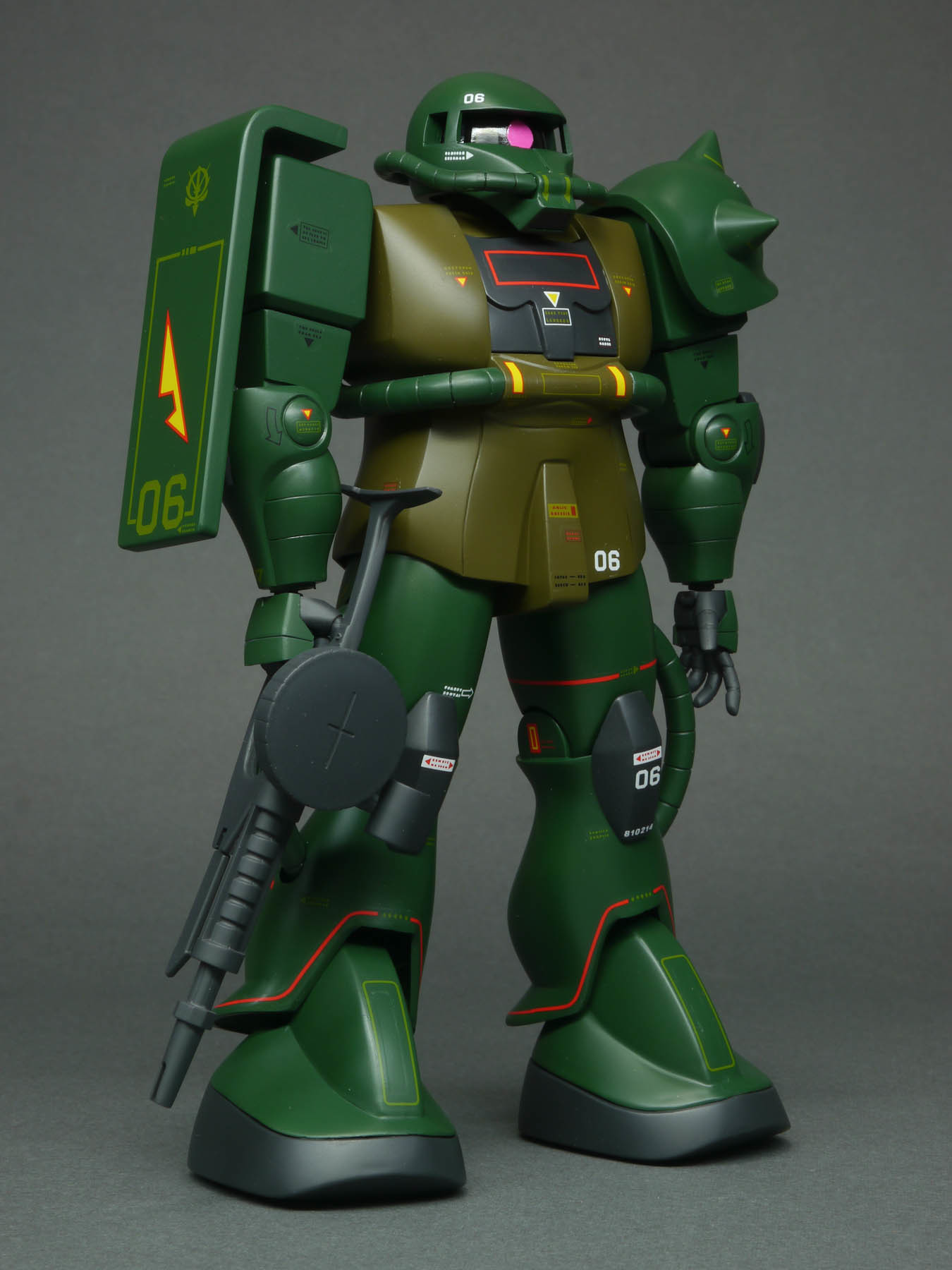 リアルタイプガンダム リアルタイプザク 1/100 - daterightstuff.com