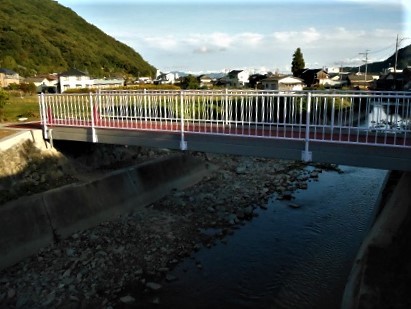 橋が架かる_e0175370_22020528.jpg