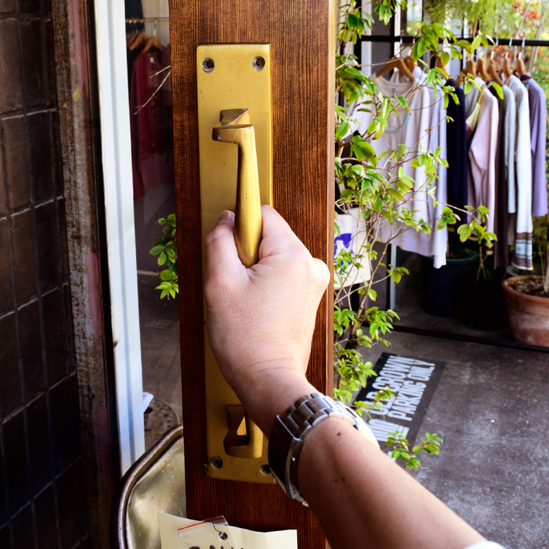 おすすめ☆【BRASS PRUDUCTS】真鍮製 プッシュプレート&ヴィクトリアン・ドア・ハンドル。_f0318397_14232143.jpg