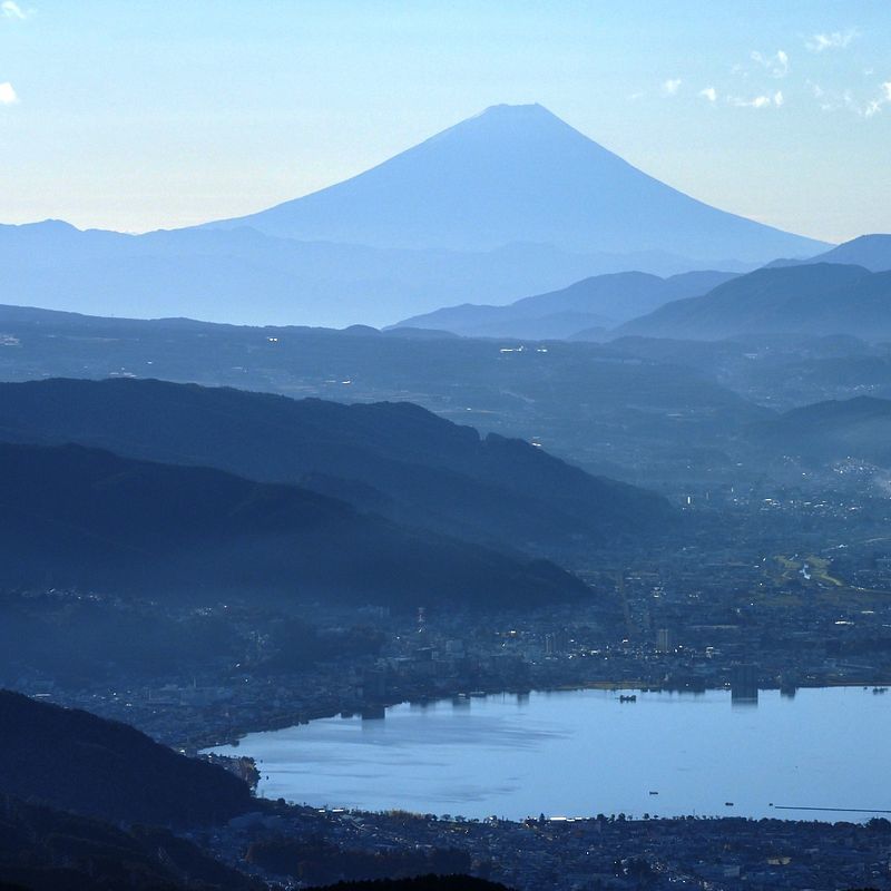 富士山絶景を求めて・・・高ボッチ高原へ行こう！（４）・・・夜明け前、未だ消え残る街の灯と富士山シルエット♪_a0031821_17393673.jpg