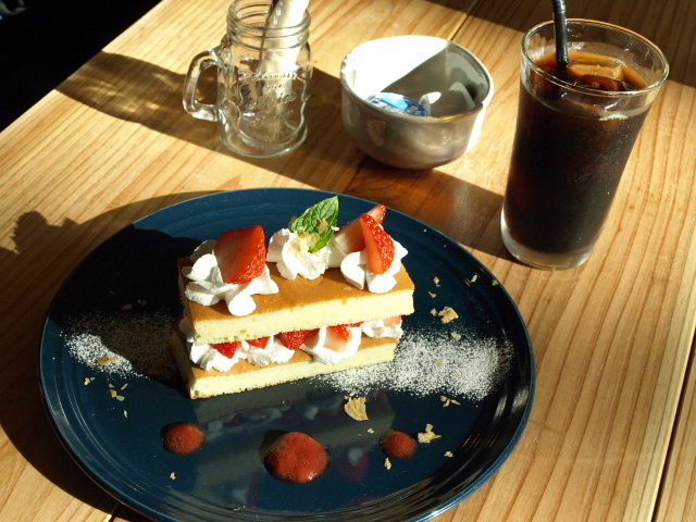 カフェ サマルカンド その2(デザートセット)_d0153062_06194003.jpg