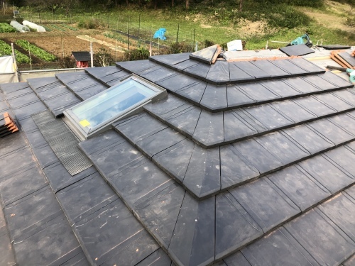 都留市　ブラックの屋根　其の二_b0242734_21464874.jpeg