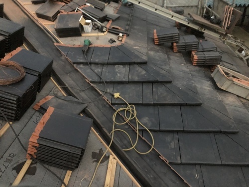 都留市　ブラックの屋根　其の二_b0242734_21494563.jpeg