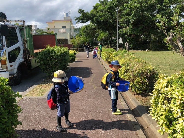 青空ようちえん〔平日〕季節は変わり涼しくなってもやっぱり海が楽しい!SUPに乗って海を探検だ!(10/28)_d0363878_09361113.jpg