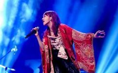 「SONGS」LiSA_e0080345_09250870.jpg