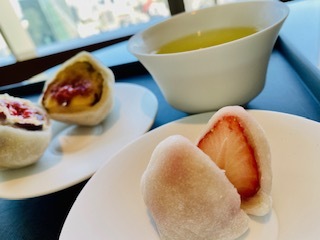 フルーツ大福とか。_c0051529_16363144.jpg