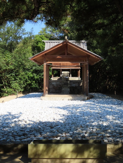 直島～護王神社～ほかにもたくさん杉本博司作品_d0339660_14070256.jpg