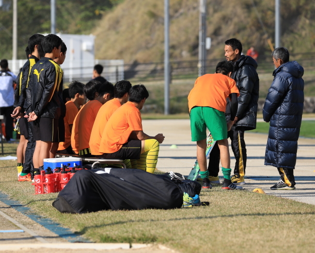 年全国高校サッカー選手権愛媛県大会準決勝 徹の写真館