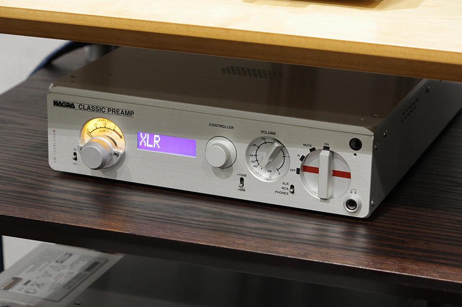 FM acoustics「F10B」中古品、入荷しました_e0404728_17023042.jpg