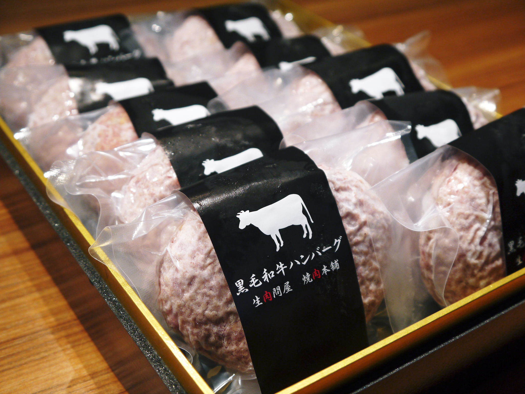 お歳暮にいかがですか!熊本県産黒毛和牛100%のハンバーグステーキを数量限定で予約販売中!_a0254656_16474625.jpg