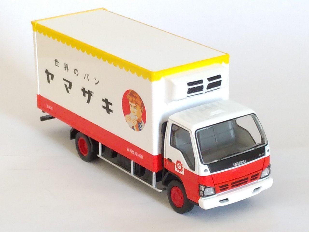 トミーテック・LV-N195b いすゞエルフ パネルバン（ヤマザキパン