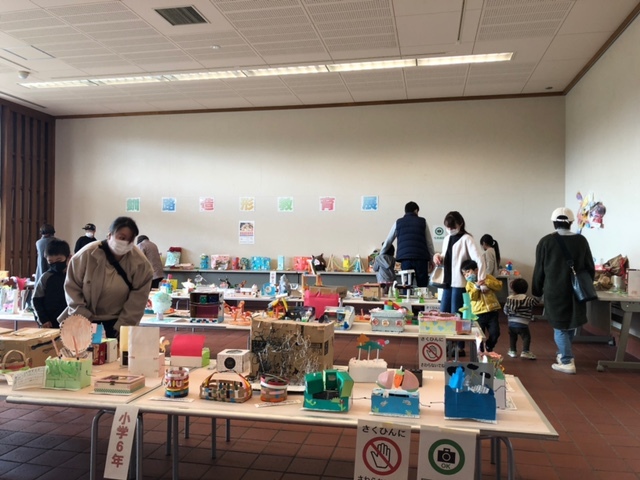 図工・美術の日 「釧路造形教育展」_b0068572_11253595.jpeg