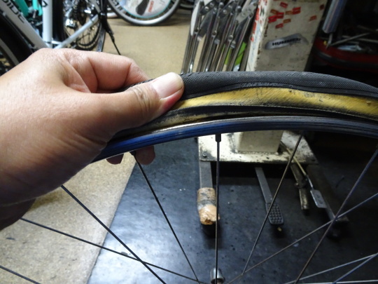 クロモリロードバイクの整備~_e0140354_15500398.jpg