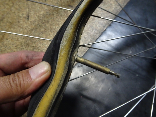 クロモリロードバイクの整備~_e0140354_15502578.jpg
