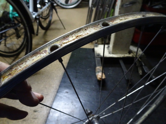 クロモリロードバイクの整備~_e0140354_15504740.jpg
