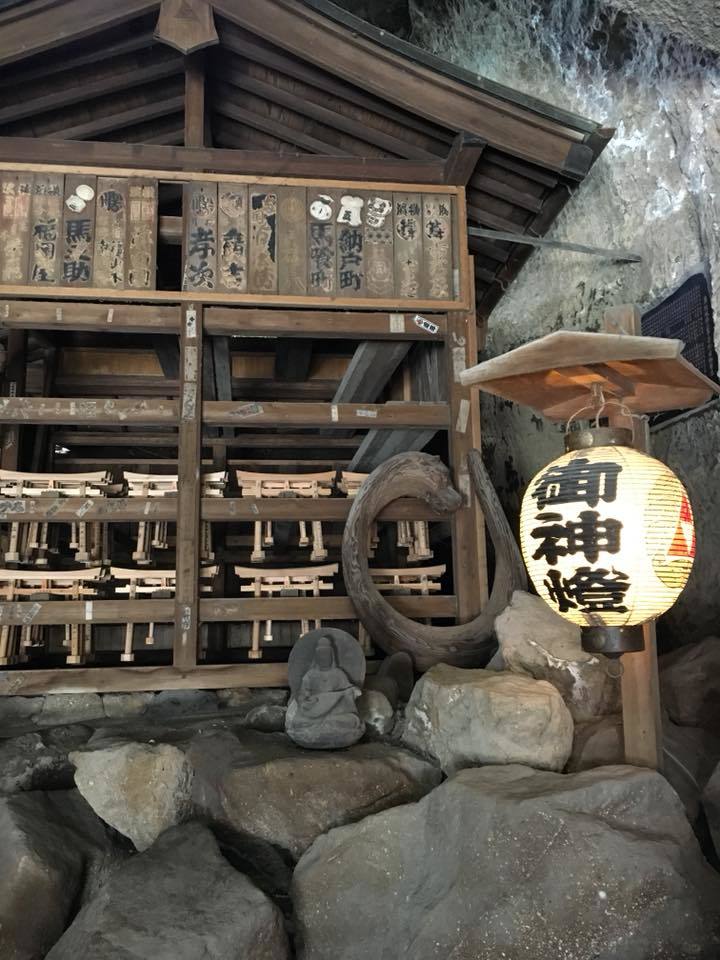 3年前の鎌倉の思い出　－東慶寺の水月観音、海蔵寺の底抜けの井ー_a0020162_10272792.jpg