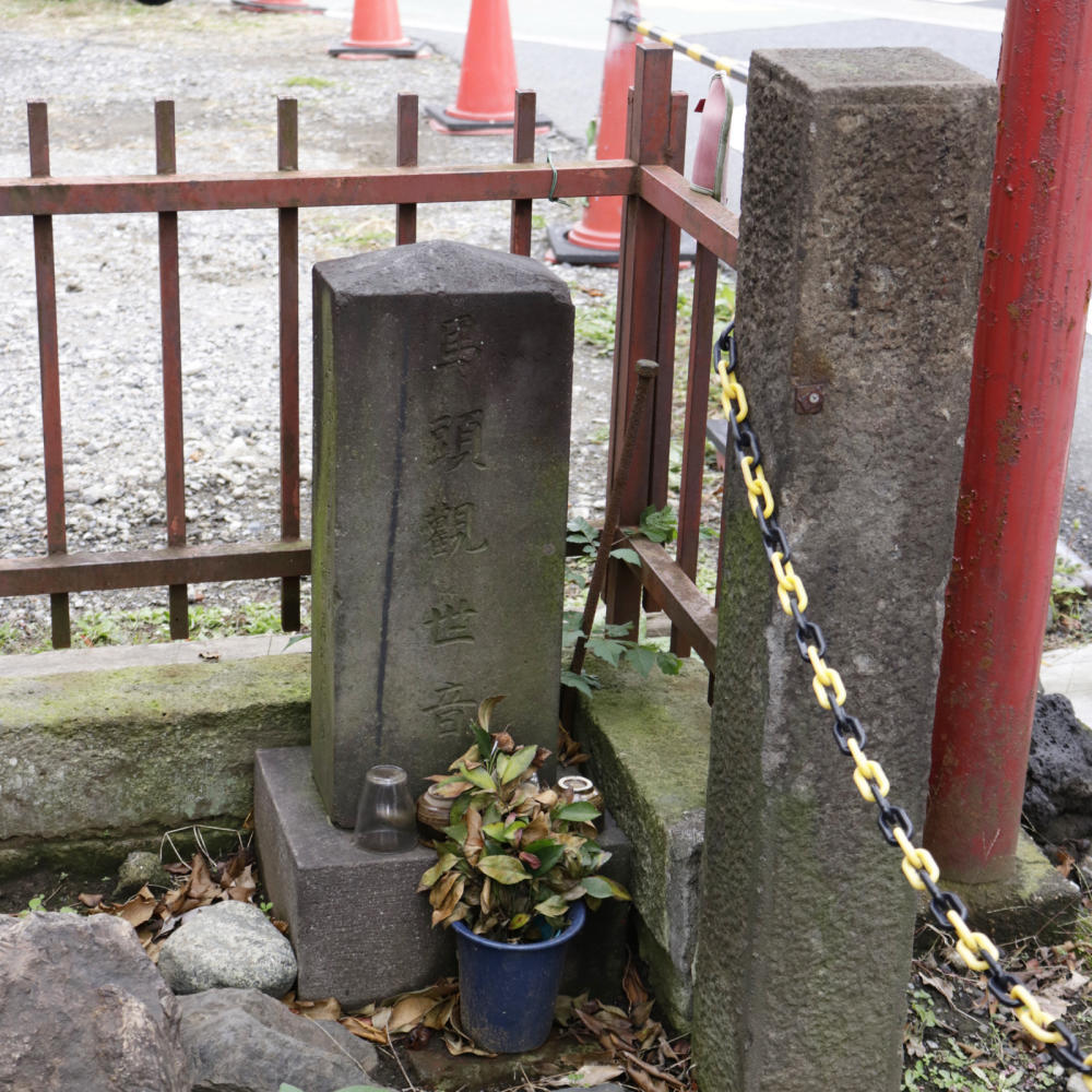 雑司ヶ谷駅近くの稲荷神社に富士塚の痕跡_c0060143_18451958.jpg