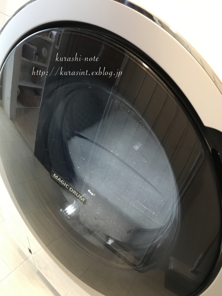 メーカー推奨品はすごかった! * 東芝の洗濯槽クリーナー_b0351624_17131286.jpg
