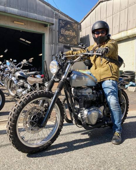 W650 400 ボンネビルタンク : CUSTOM REPORT W650 400 ボンネビルタンク : CUSTOM REPORT