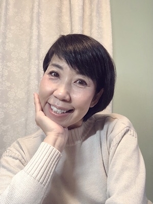 似合わない「ド黄色」のアイシャドウ・・・をどう使いこなすか?_f0249610_11165348.jpg