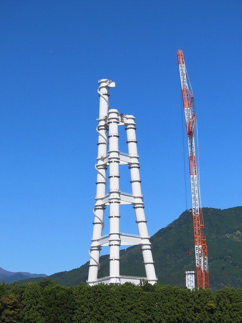 火力煙突の解体工事(撮影:10月27日)_e0321325_18584674.jpg