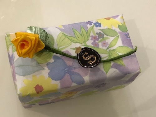 薔薇、月桂樹、リボン　金彩エナメル小皿_c0108595_23564296.jpeg
