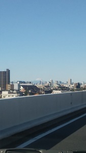 「首都高速から眺める富士山」_d0178136_11450408.jpg