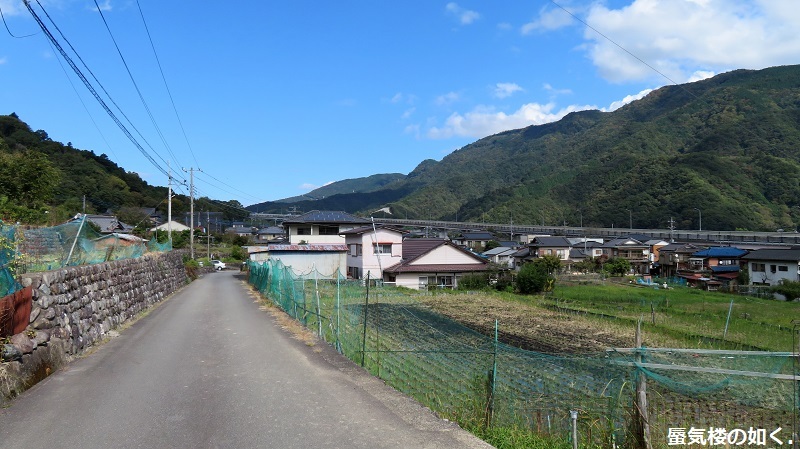 コミック ゆるキャン 舞台探訪009 なでしこと恵那 千明 志摩りんの年末身延町バイト先 第5巻第24話 蜃気楼の如く コミック ゆるキャン 舞台探訪009 なでしこと恵那 千明 志摩りんの年末身延町バイト先 第5巻第24話 蜃気楼の如く