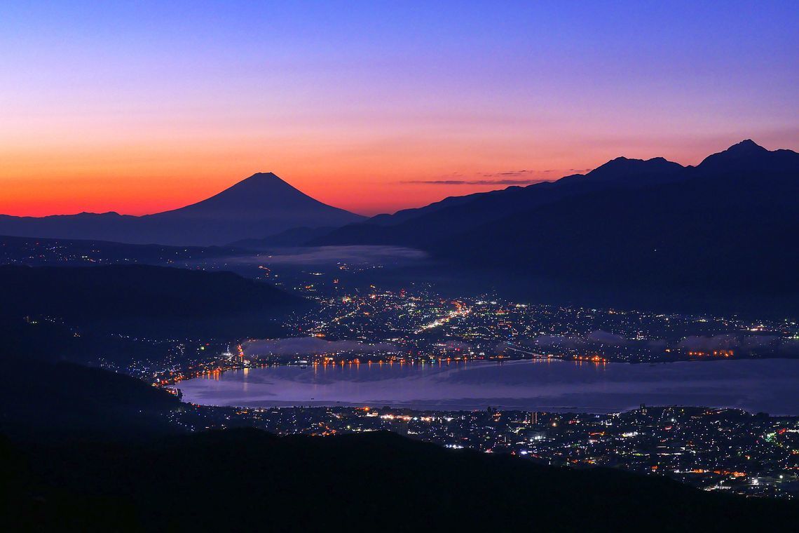 朝焼けの秀麗富士山シルエットは最高潮に♪_a0031821_18072484.jpg