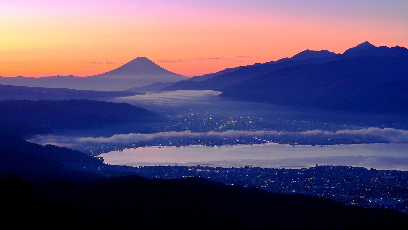 朝焼けの秀麗富士山シルエットは最高潮に♪_a0031821_18584249.jpg