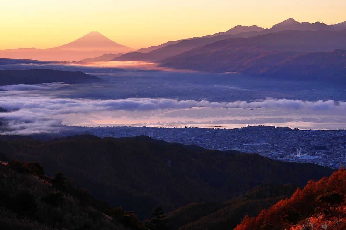 朝焼けの秀麗富士山シルエットは最高潮に♪_a0031821_19030413.jpg