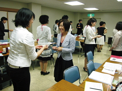 名刺は新しい自分の居場所を生み出す。_b0141773_22561216.jpg