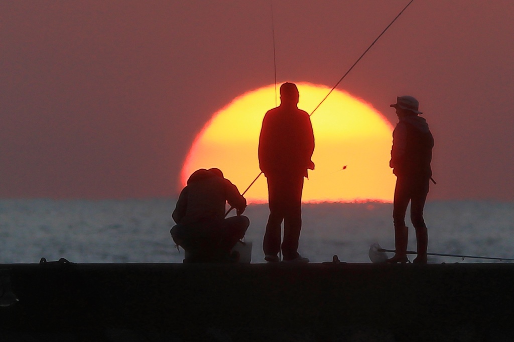 だるま夕日の季節_a0057905_13580422.jpg