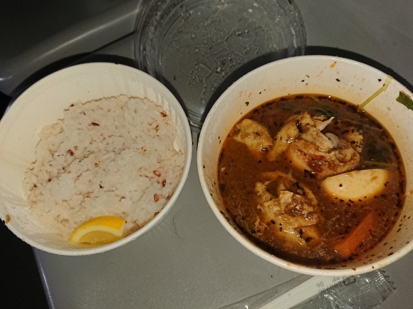 11/11 スープカレーSuage チキンレッグと野菜のカレー辛口 & T.Y.HARBOR インペリアルスタウト_b0042308_23550421.jpg