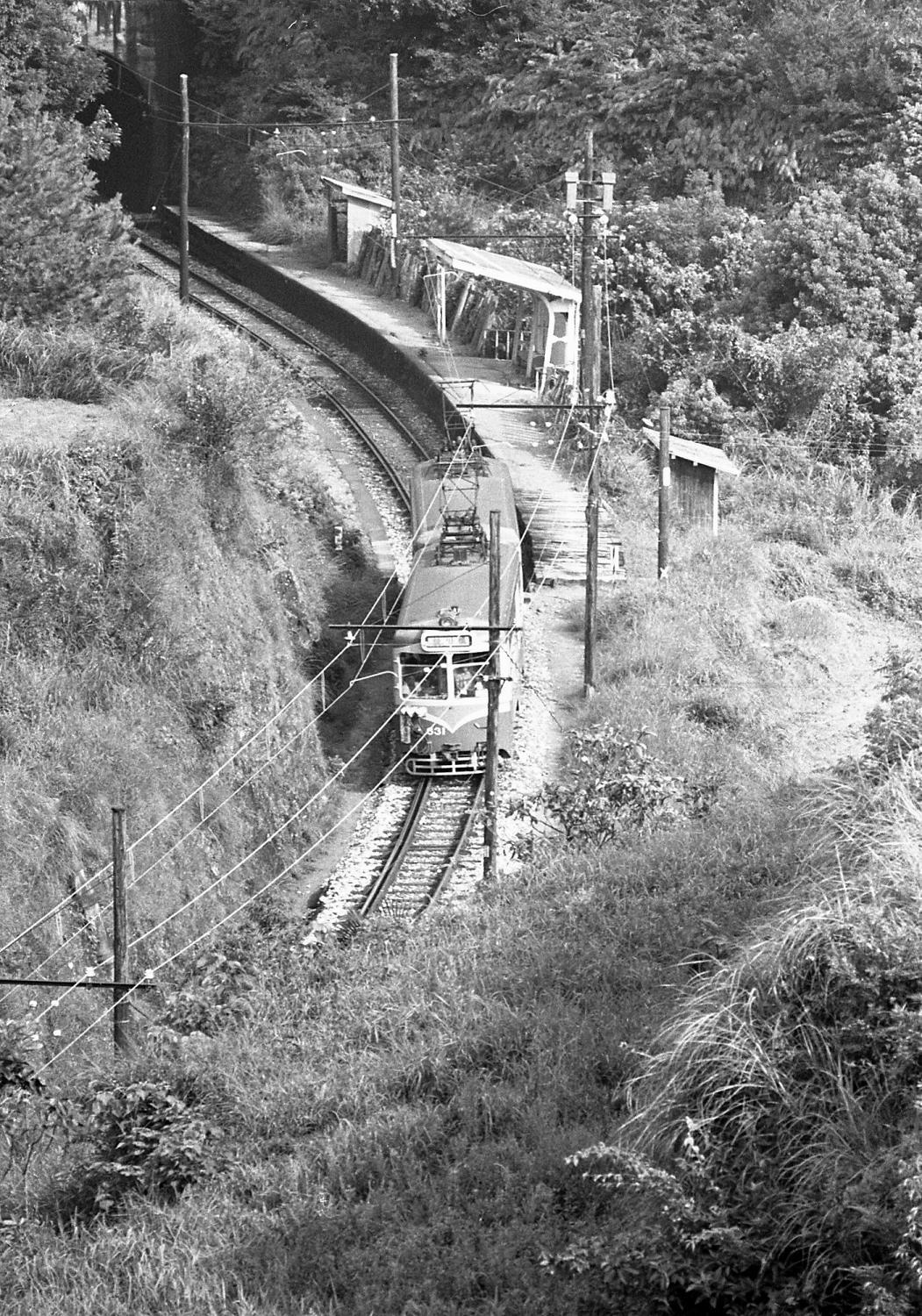 土佐電気鉄道安芸線 600形631番他（手結駅-海浜学校前駅間） : 南風