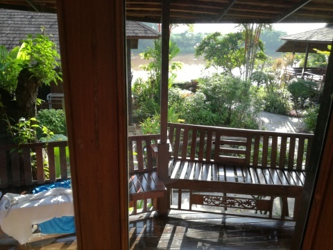 北タイ周遊旅行 ウッタラディットからピサヌローク_d0159325_01453273.jpg