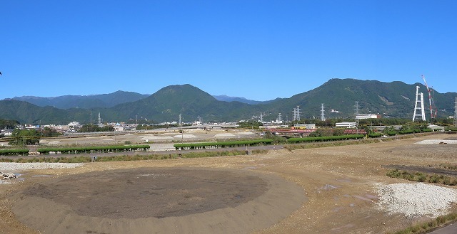 散歩で出会った光景(その2)(撮影:11月3日)_e0321325_19171539.jpg